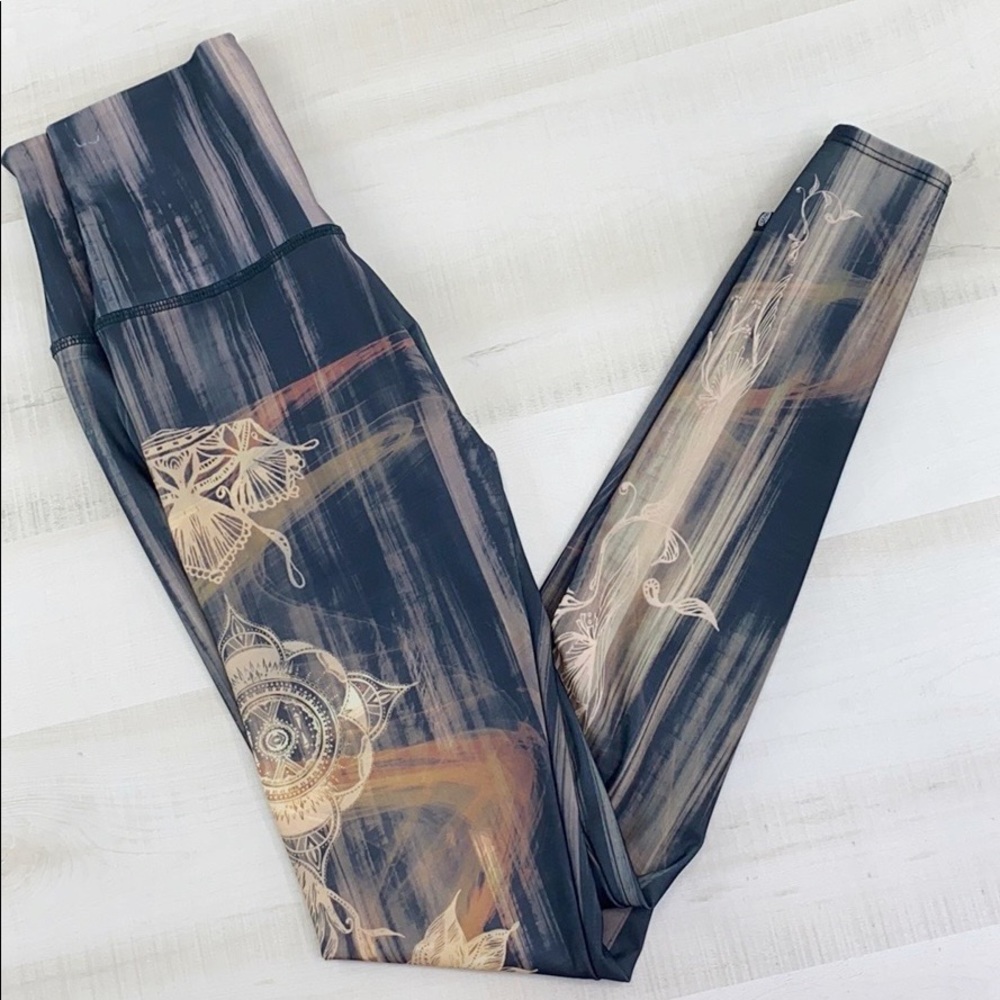 ONZIE High Rise Henna Print Full Length Legging - Picture 14 of 14